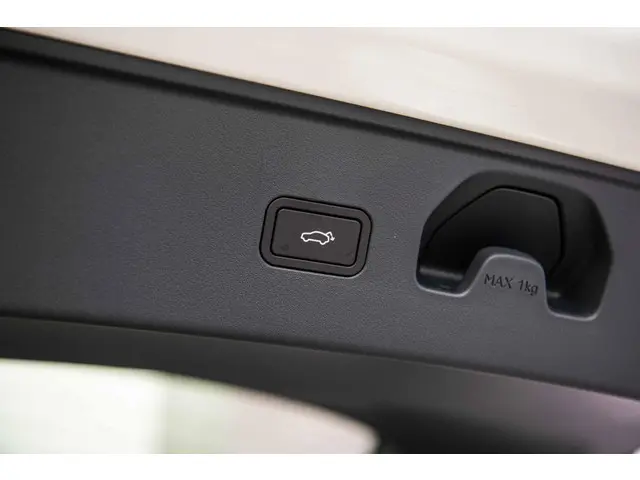 Lynk & Co 02 More 66 kWh 2025 Elektrisch 33