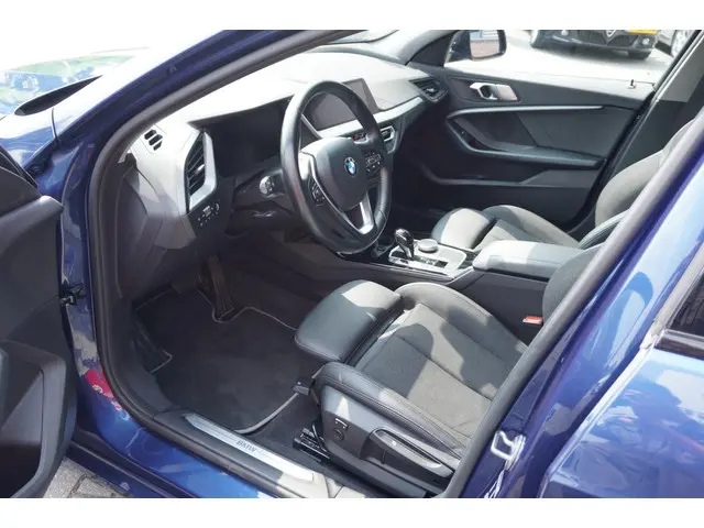 BMW 1 Serie 118i Business Edition 2021 Benzine 9