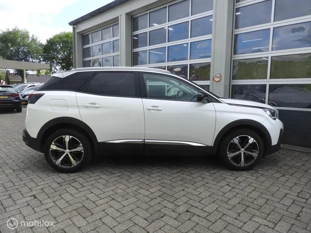 Peugeot 3008 1.2 PureTech Allure 2018 Benzine 9
