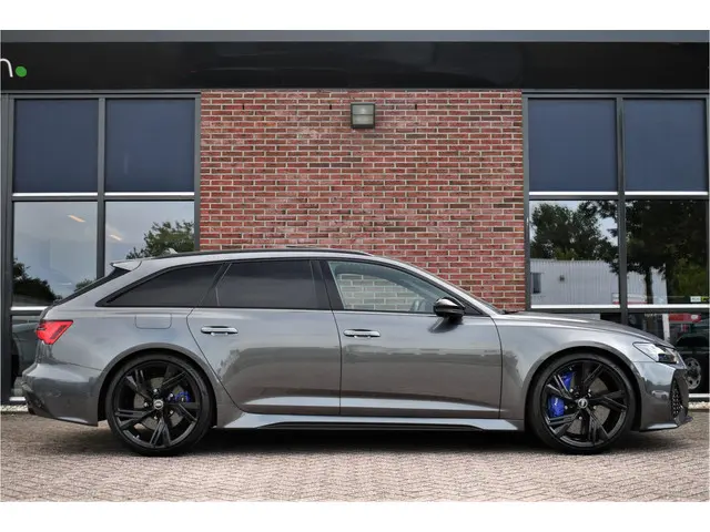 Audi RS6 Avant 4.0 TFSI quattro 2022 Benzine 48