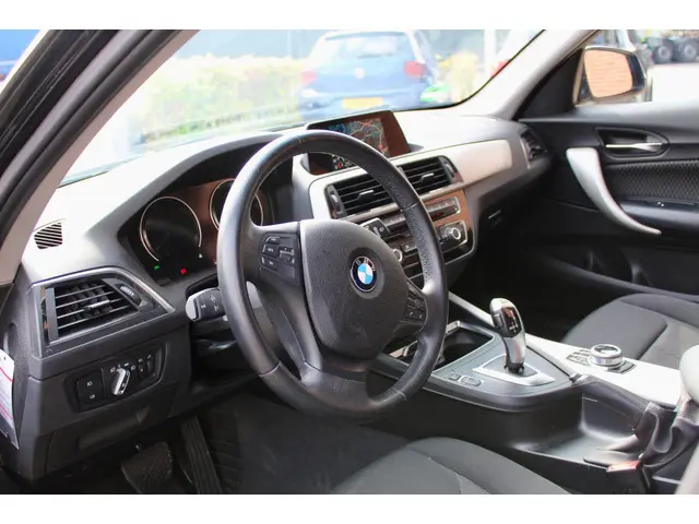 BMW 1 Serie 118i 2017 | Automaat | NAP 2017 Benzine 9
