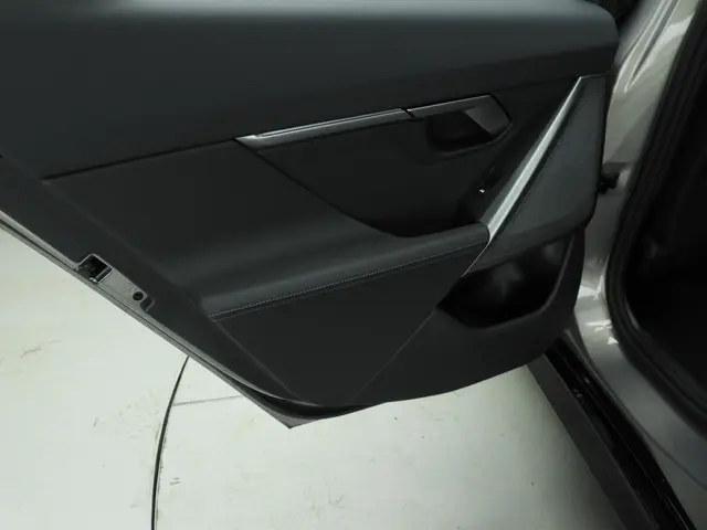 BMW 5 Serie Touring 530e 2024 Hybride Benzine 17