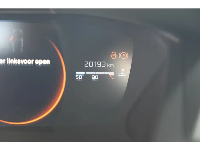 Peugeot 2008 PureTech 130 EAT8 GT 2024 Benzine 42
