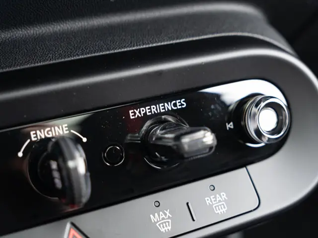 MINI 3-Deurs John Cooper Works 2025 Benzine 24