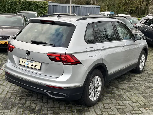 Volkswagen Tiguan 1.5 TSi DSG Life Business 2020 Benzine 3