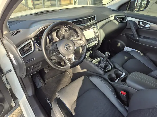 Nissan QASHQAI 1.3 DIG-T Tekna 2021 Benzine 25