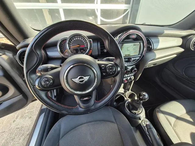 MINI Cooper Cabrio 1.5 2017 Benzine 10