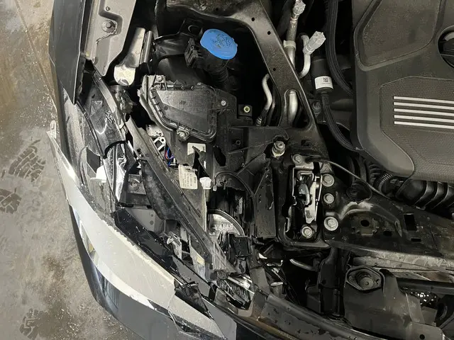 BMW 1 Serie 118i High Executive - Schade 2019 Benzine 15