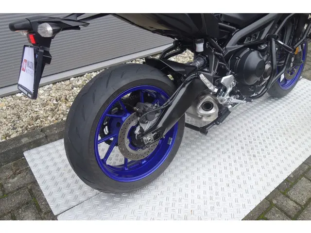 Yamaha TRACER 900 ABS 2018 Benzine 11