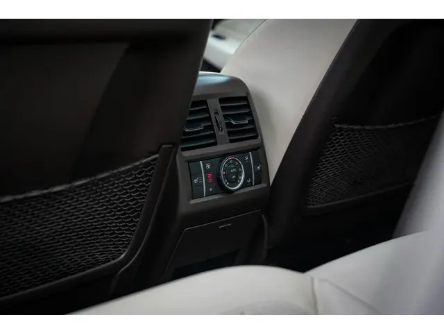 Mercedes-Benz GLS 400 4MATIC 2019 Benzine 29