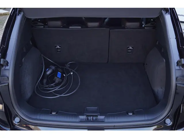 Ford Kuga 2.5 PHEV ST-Line X 2023 Hybride Benzine 10