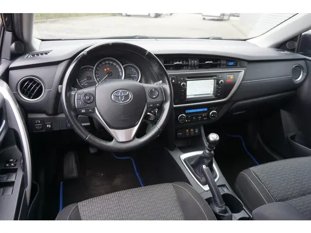 Toyota Auris 1.3 Trend Top 5 editie 2014 Benzine 9