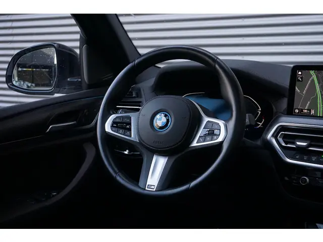 BMW iX3 80 kWh 2023 Elektrisch 24