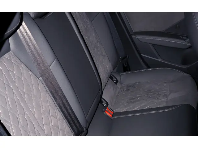 Audi A3 Sportback 2.0 TFSI S3 quattro 2023 Benzine 14