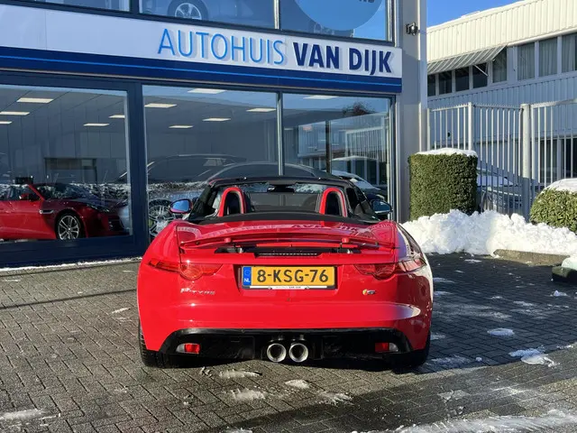 Jaguar F-Type 3.0 V6 S Convertible 2013 Benzine 4