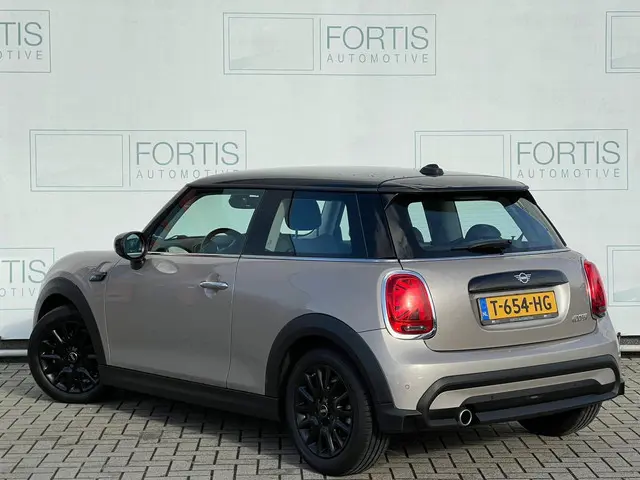 MINI Cooper Mini 1.5 Camden Edition 2023 Benzine 3