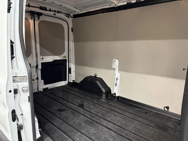 Ford Transit 290 2.0 TDCI L2H2 Trend 2024 Diesel 8