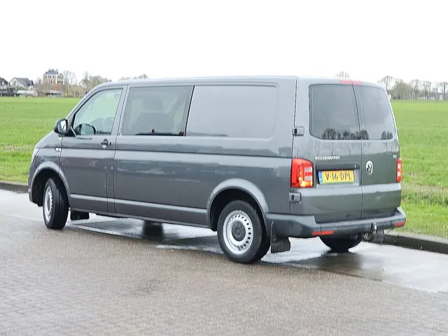 Volkswagen Transporter 2.0 TDI 2016 Diesel 6