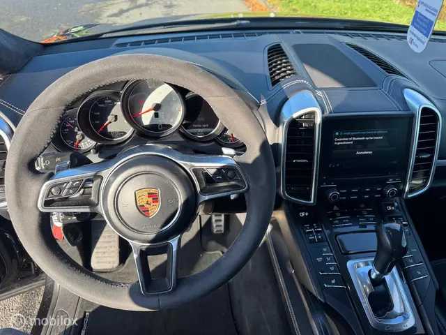 Porsche Cayenne 3.6 GTS 2016 Benzine 12