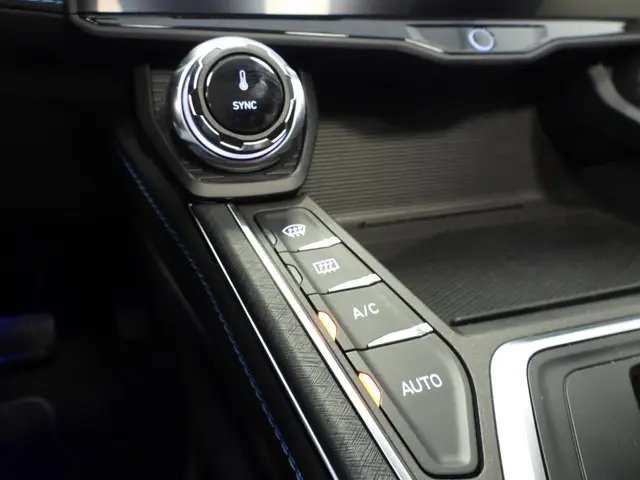 Lynk & Co 01 1.5 PHEV Plug-In 2023 Hybride Benzine 6