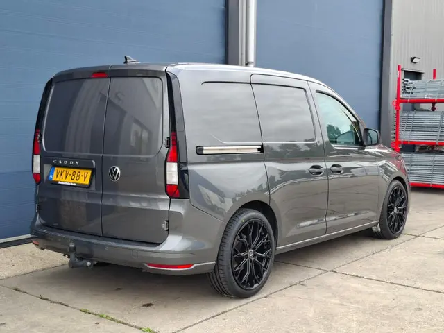 Volkswagen Caddy Cargo 2.0 TDI Style 2021 Diesel 10