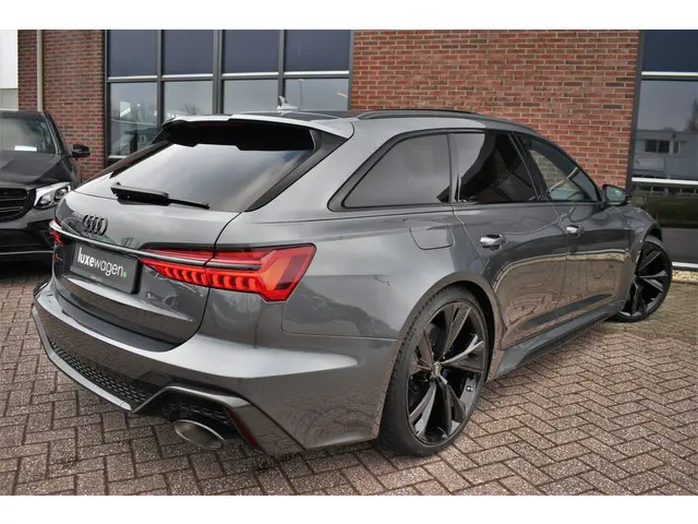 Audi RS6 Avant 4.0 TFSI quattro 2022 Benzine 99