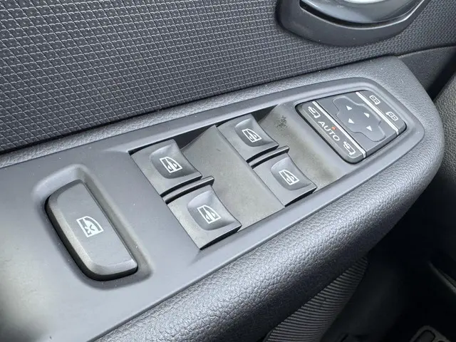 Renault Clio Estate 0.9 TCe Intens 2019 Benzine 34