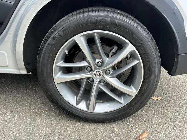 MG EHS 1.5 TGDI Luxury 2023 Hybride Benzine 11