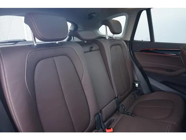 BMW X1 sDrive20i 2022 Benzine 11