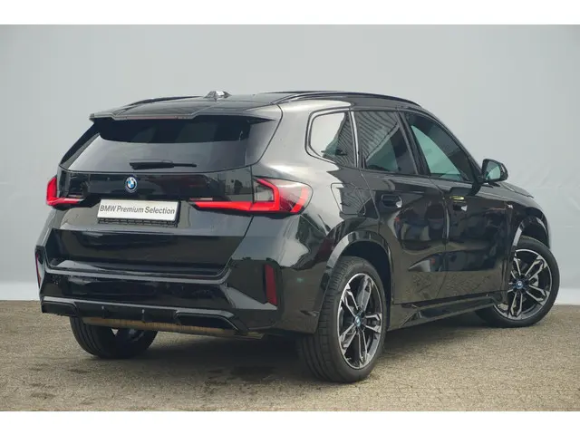 BMW X1 xDrive30e 2023 Hybride Benzine 2
