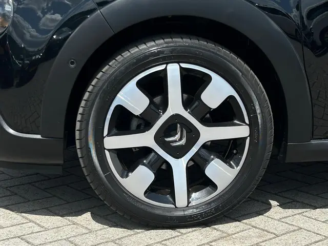 Citroën C3 1.2 PureTech S&S Business 2019 Benzine 24