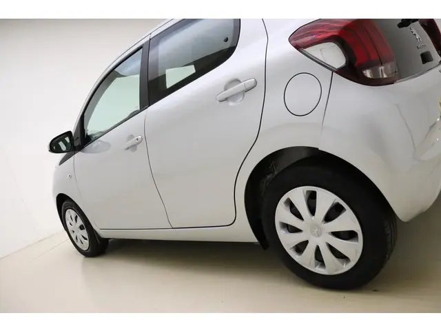 Peugeot 108 1.0 e-VTi Active 2015 Benzine 15