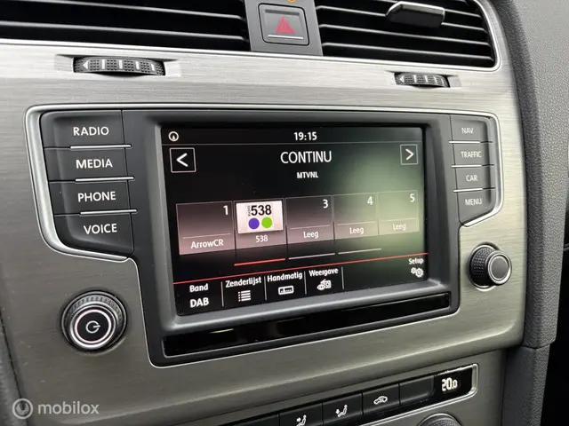 Volkswagen Golf 1.0 TSI Connected Series 2016 Benzine 12