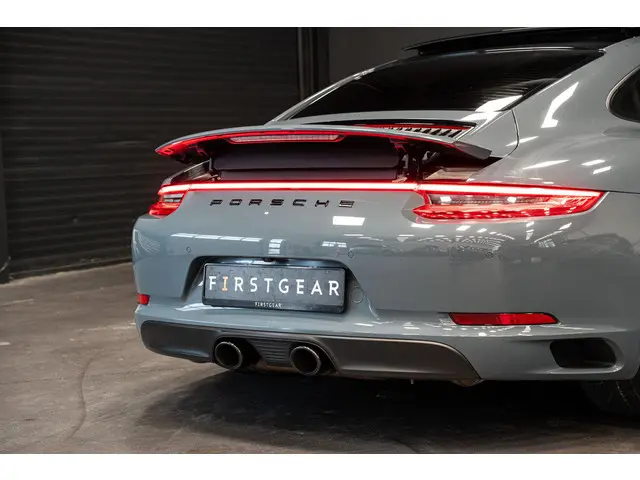 Porsche 911 3.0 Carrera 4S 2015 Benzine 43