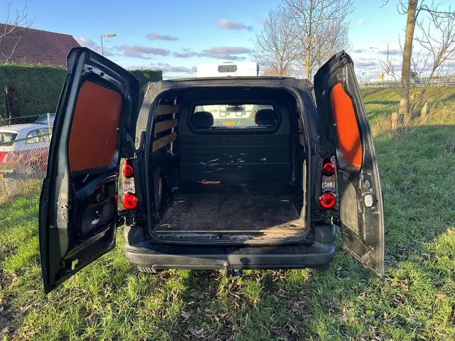 Peugeot Partner 120 1.6 BlueHDi 75 Premium 2018 Diesel 7