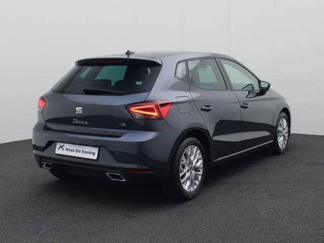SEAT Ibiza 1.0 EcoTSI/110PK FR DSG 2024 Benzine 2