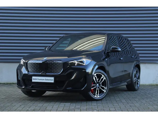 BMW iX1 eDrive20 2024 Elektrisch 32