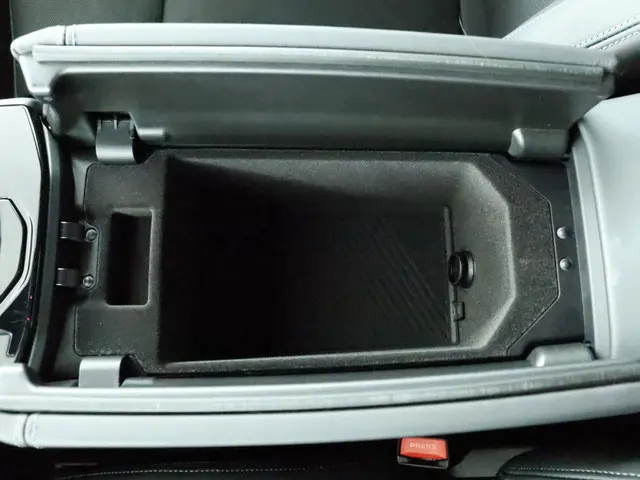 BMW M5 5-serie 2025 Hybride Benzine 87