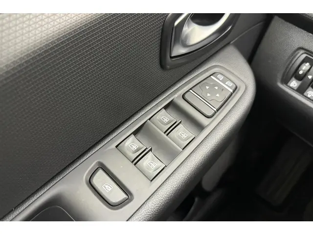 Renault Clio 1.2 TCe Limited 2018 Benzine 19