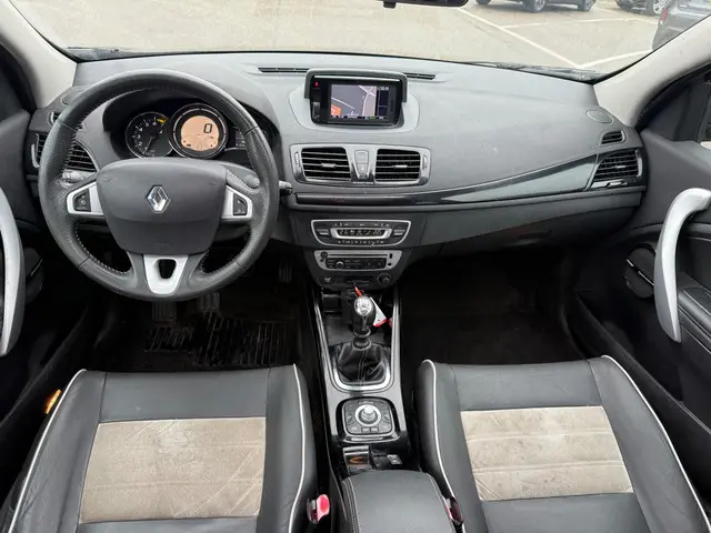 Renault Mégane Estate 1.2 TCe Bose/Pano 2012 Benzine 9