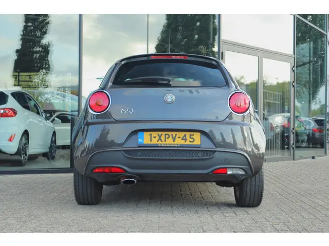 Alfa Romeo MiTo 0.9 TWINAIR ESCLUSIVO 2014 Benzine 8