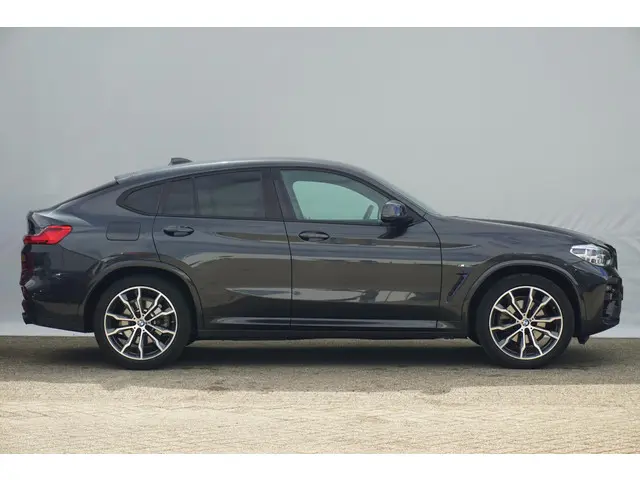 BMW X4 xDrive20i M Sport 2021 Benzine 3