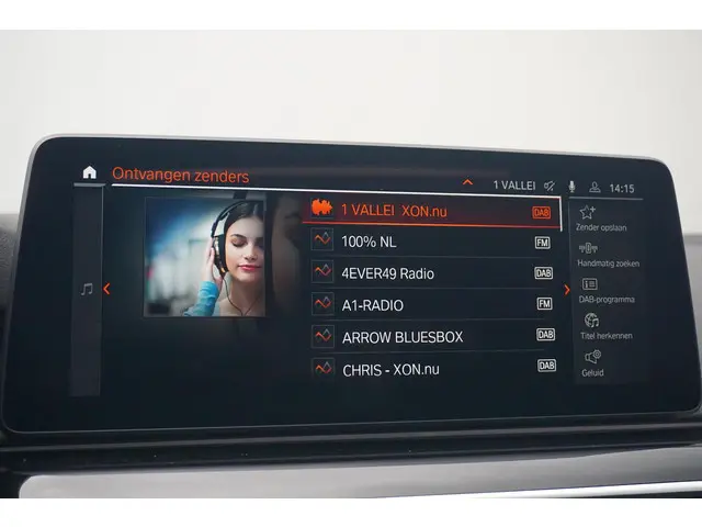 BMW 5 Serie Sedan M550i xDrive 2021 Benzine 23