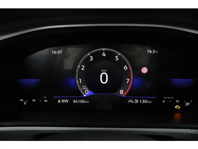 Volkswagen T-Roc 1.0 TSI 110pk Life 2023 Benzine 4