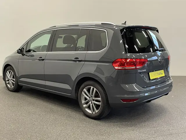 Volkswagen Touran 1.5 TSI DSG Highline 2020 Benzine 7