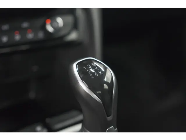 Opel Corsa 1.2 Edition 2022 Benzine 37