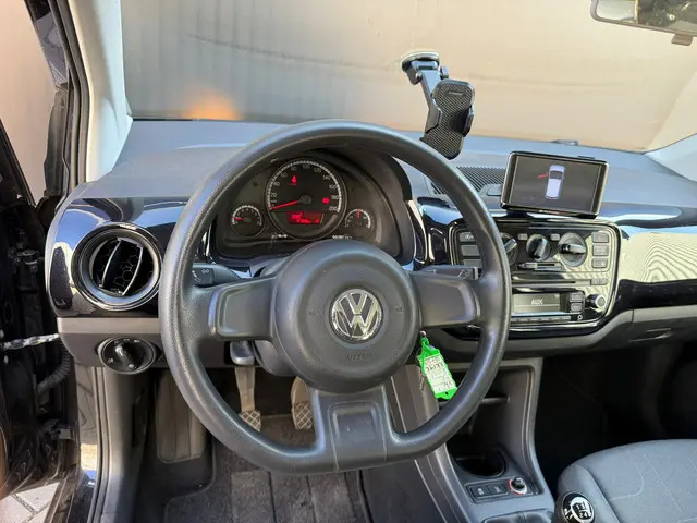 Volkswagen up! 1.0 move up! BlueMotion 2016 Benzine 29