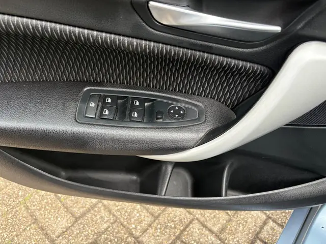 BMW 1 Serie 116i EDE High Executive 2013 Benzine 12
