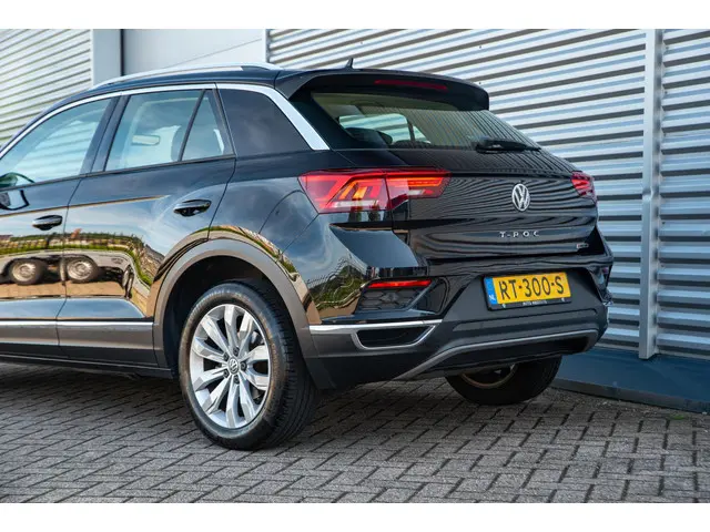Volkswagen T-Roc 2.0 TSI 4Motion Sport 2018 Benzine 28