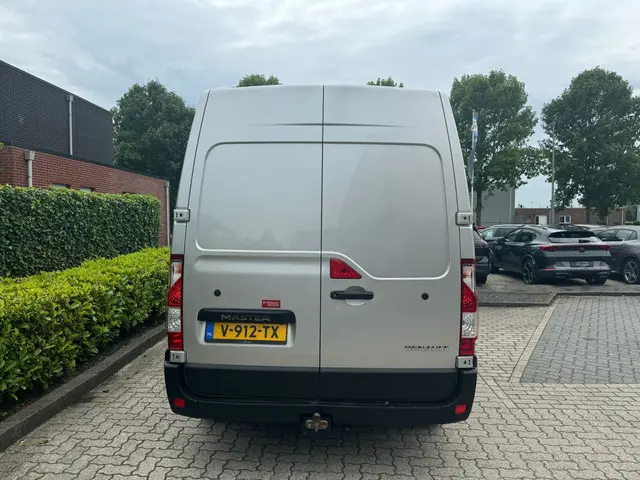 Renault Master T35 2.3 dCi L3H2 Energy 2018 Diesel 13